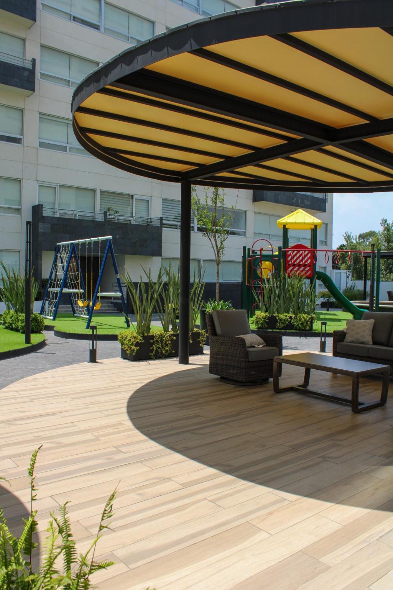 En Zona De Hospitales En Planta Baja Apartment