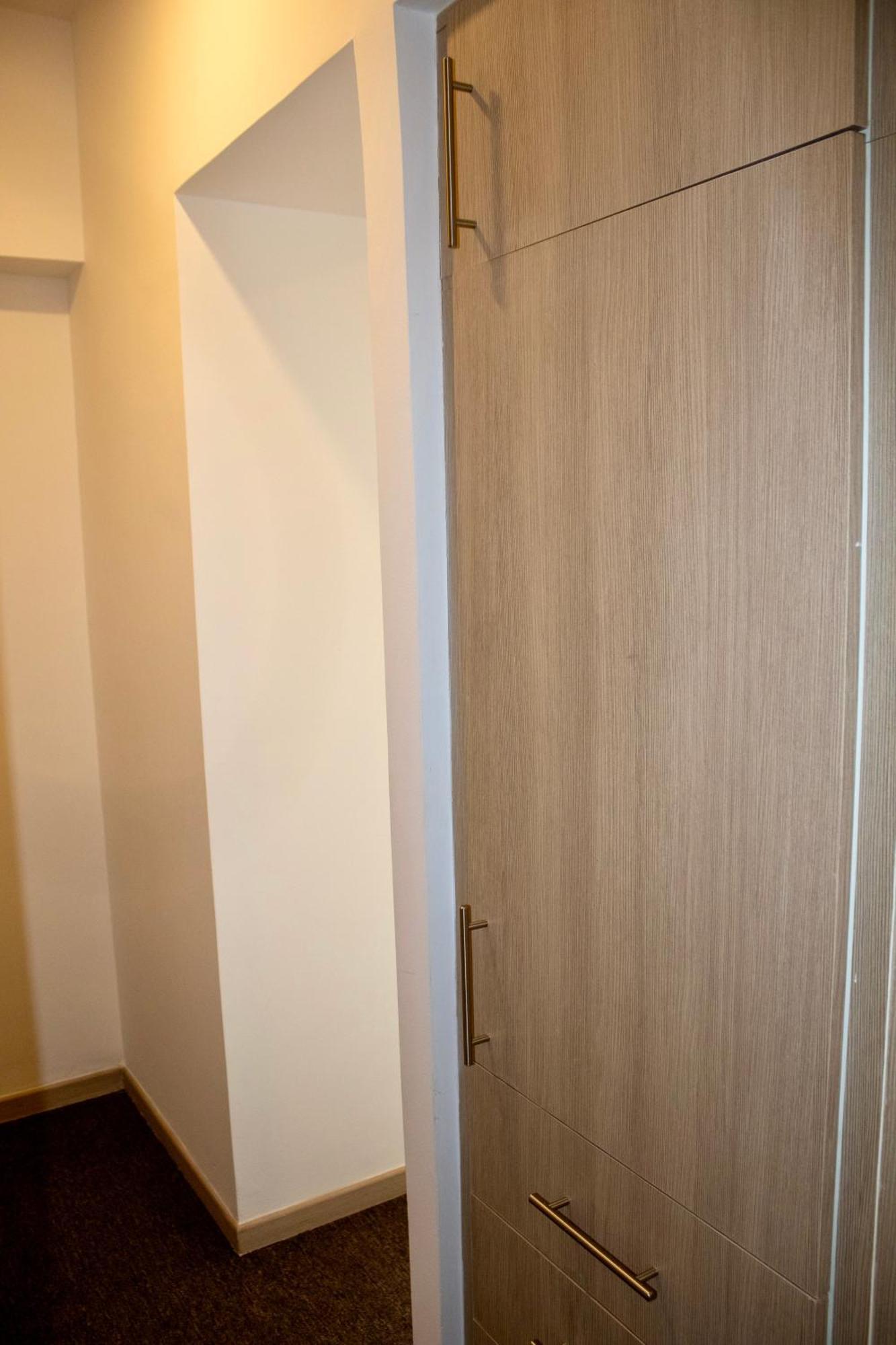 En Zona De Hospitales En Planta Baja Apartment