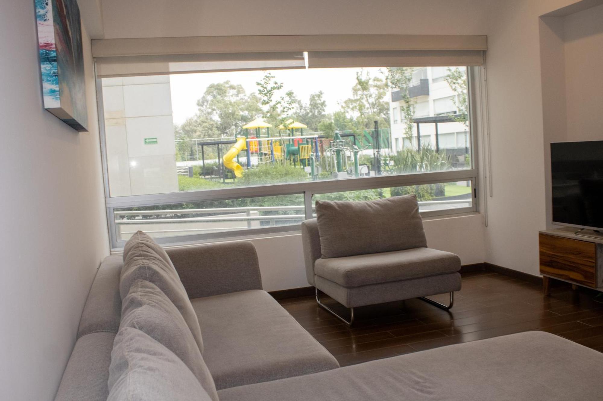 En Zona De Hospitales En Planta Baja Apartment *